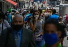 Face masks don’t cause overexposure to carbon dioxide, study finds